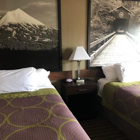 ซูเปอร์ 8 บาย วินด์แฮม คอร์แวลลิส Motel ภายนอก รูปภาพ