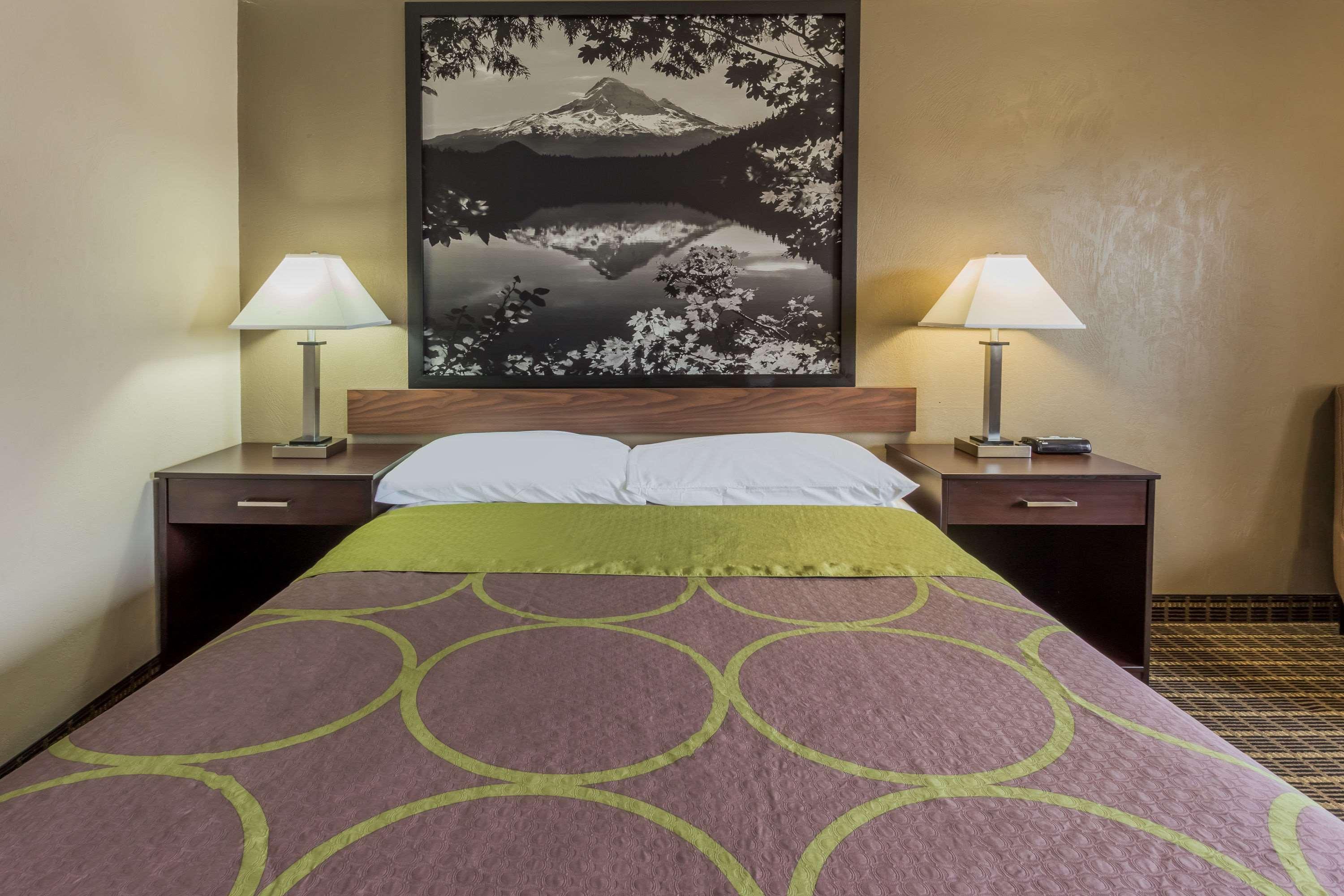 ซูเปอร์ 8 บาย วินด์แฮม คอร์แวลลิส Motel ภายนอก รูปภาพ